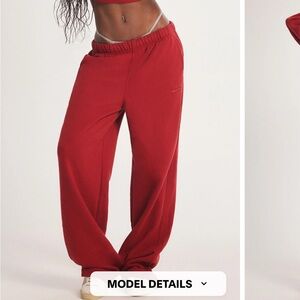 NWT Women's Savage x Fenty Red Weekender Fleece Wide-Leg SweatPants Small